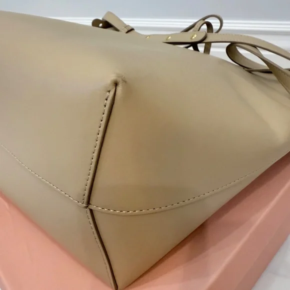 Mansur Gavriel Large Bucket Bag in Sand - Picture 7 of 15